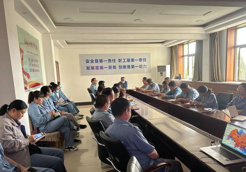 综合服务中心召开“保生存，降本增效”动员会