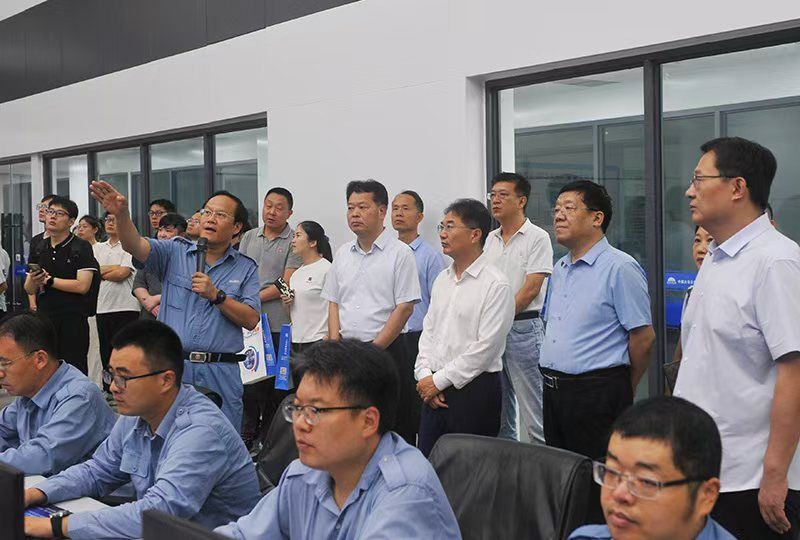 河南省制造业数字化转型城市行观摩组走进永利yl23455